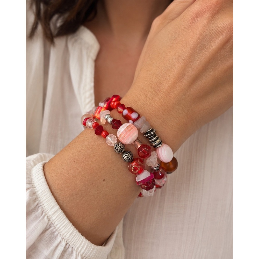Pink Red Mixed Bead Memory Wire Wrap Bracelet Glass Acrylic Boho